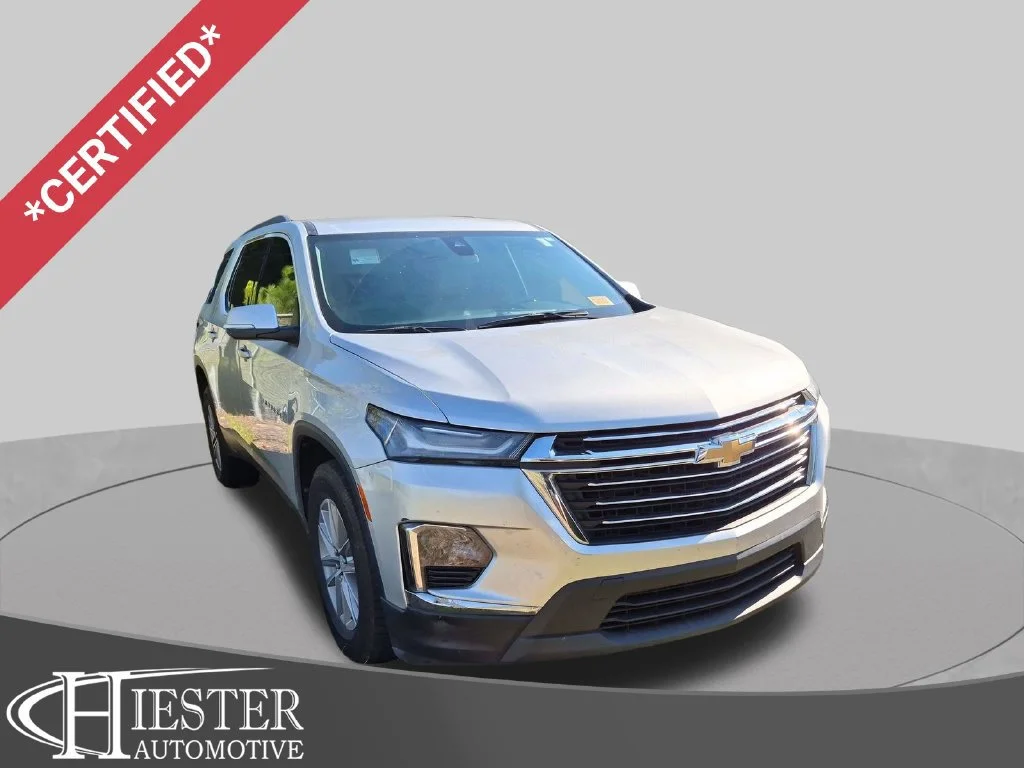 2022 Chevrolet Traverse LT Leather FWD photo