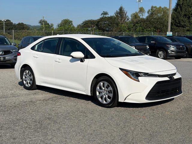 2023 Toyota Corolla LE FWD photo