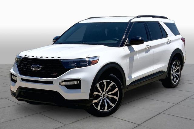 2023 Ford Explorer ST 4WD photo