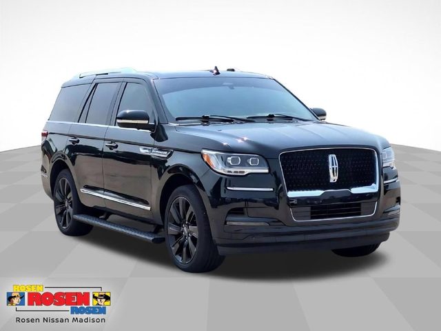 2022 Lincoln Navigator Reserve 4WD photo