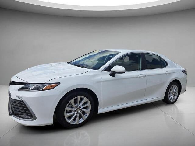 2023 Toyota Camry LE FWD photo