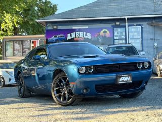2022 Dodge Challenger SXT RWD photo