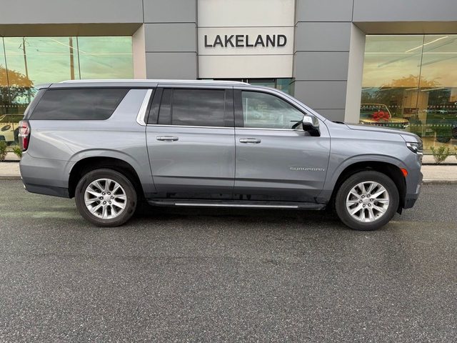 2022 Chevrolet Suburban Premier 4WD photo