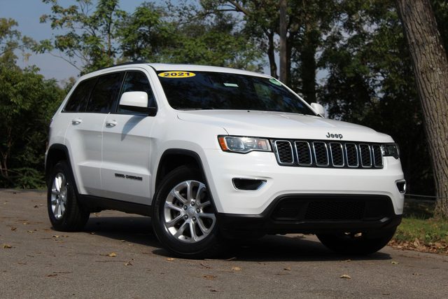 2021 Jeep Grand Cherokee Laredo X RWD photo