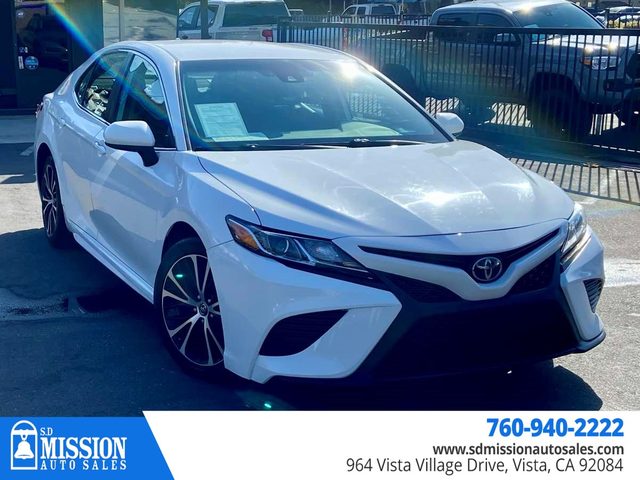 2019 Toyota Camry SE FWD photo