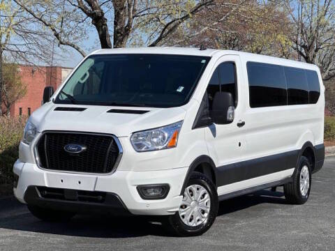 2021 Ford Transit Passenger Wagon XLT RWD photo