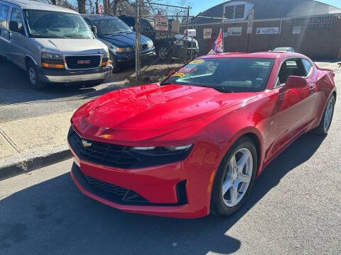 2022 Chevrolet Camaro 1LT RWD photo