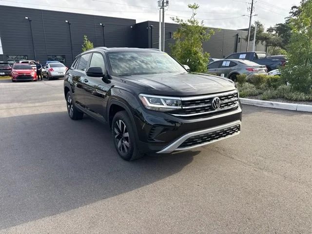 2023 Volkswagen Atlas Cross Sport 2.0T SE AWD photo