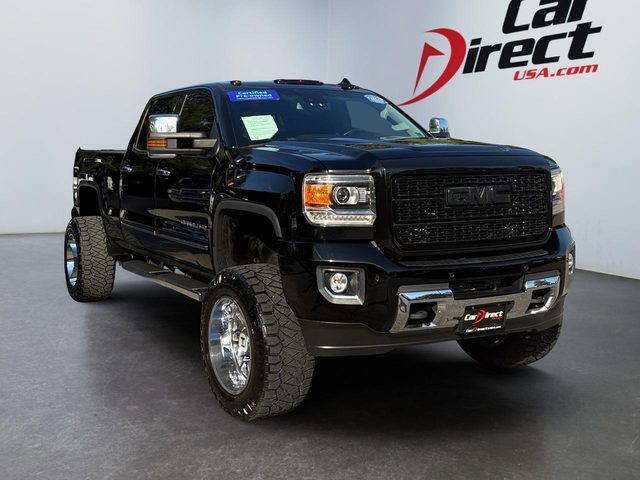 2015 GMC Sierra 2500HD Denali 4WD photo