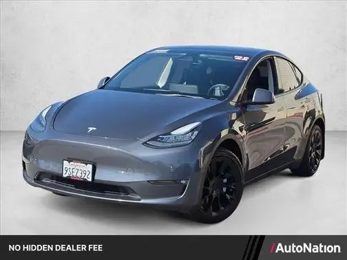 2022 Tesla Model Y Long Range AWD photo