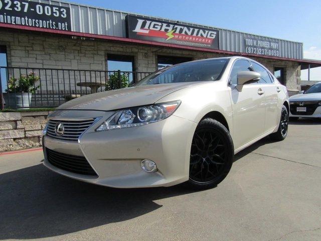 2015 Lexus ES FWD photo