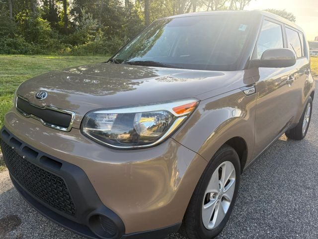 2016 Kia Soul Base FWD photo