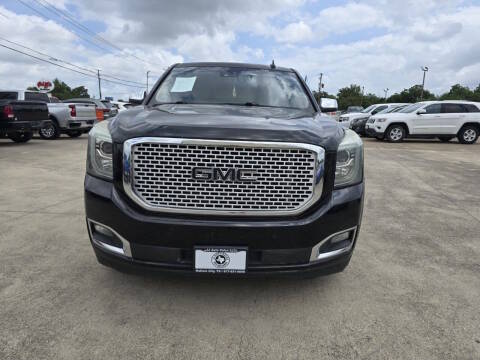 2015 GMC Yukon XL Denali RWD photo