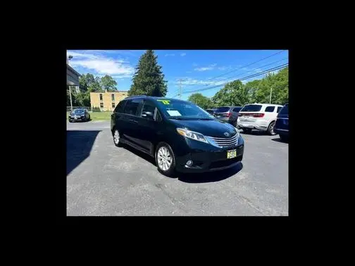 2015 Toyota Sienna Ltd Premium AWD photo