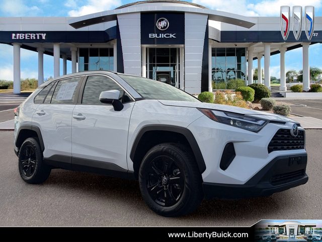 2023 Toyota RAV4 XLE AWD photo