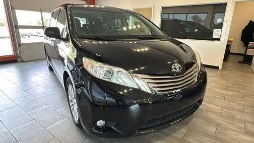 2015 Toyota Sienna XLE Premium FWD photo