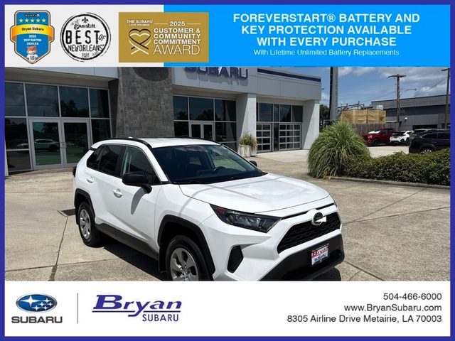 2021 Toyota RAV4 LE AWD photo
