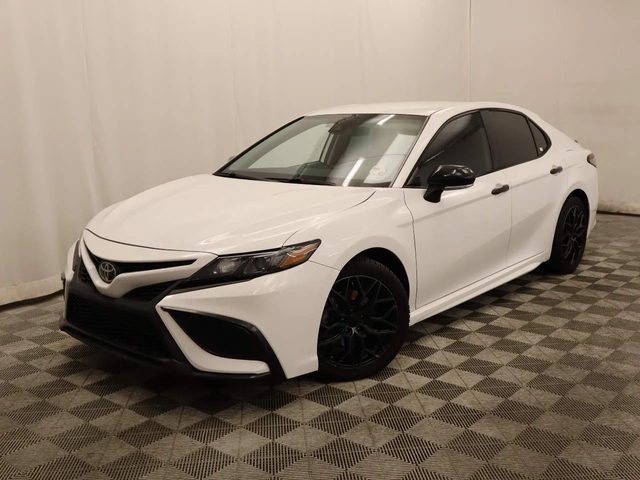 2022 Toyota Camry SE Nightshade FWD photo