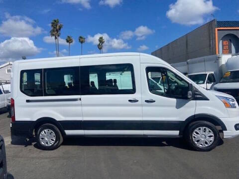 2021 Ford Transit Passenger Wagon XLT RWD photo