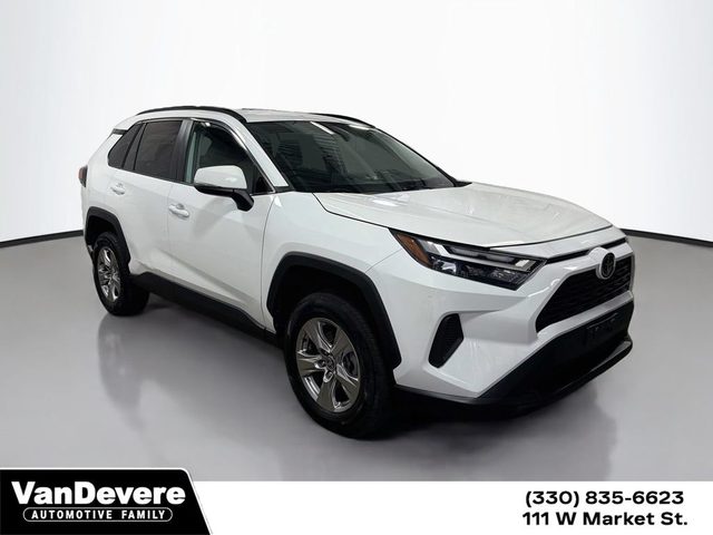 2023 Toyota RAV4 XLE AWD photo
