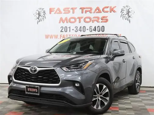 2021 Toyota Highlander XLE AWD photo