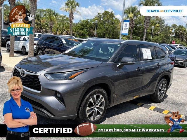 2022 Toyota Highlander XLE FWD photo