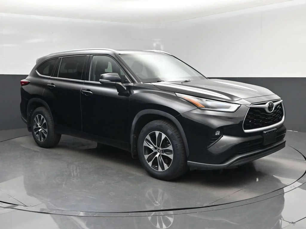 2021 Toyota Highlander XLE AWD photo