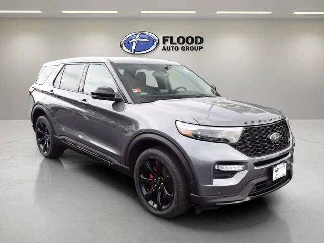 2022 Ford Explorer ST 4WD photo
