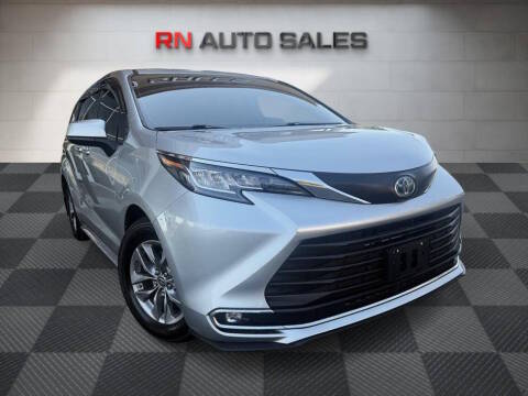 2022 Toyota Sienna XLE AWD photo