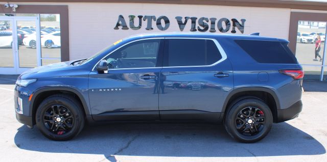 2022 Chevrolet Traverse LS FWD photo