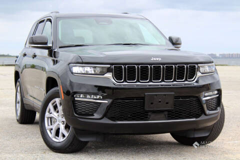 2022 Jeep Grand Cherokee Limited 4WD photo