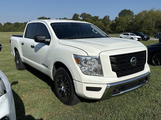2022 Nissan Titan SV RWD photo