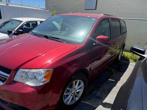 2015 Dodge Grand Caravan SXT FWD photo