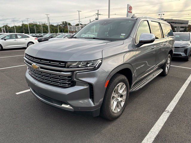 2022 Chevrolet Suburban Premier 4WD photo