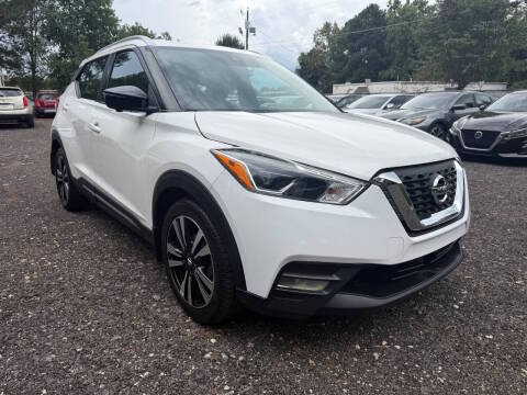 2020 Nissan Kicks SR FWD photo