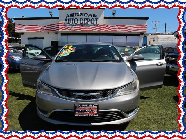 2015 Chrysler 200 Limited FWD photo
