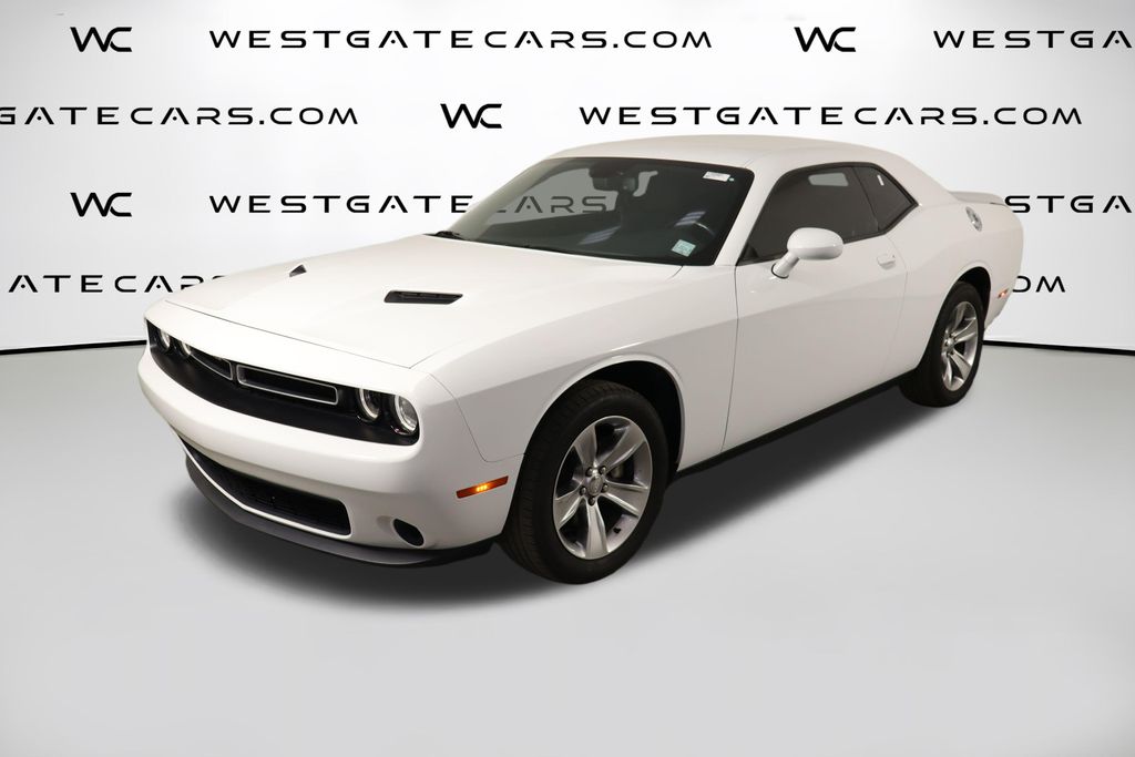 2021 Dodge Challenger SXT RWD photo