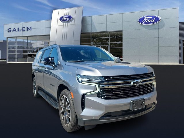 2021 Chevrolet Suburban RST 4WD photo