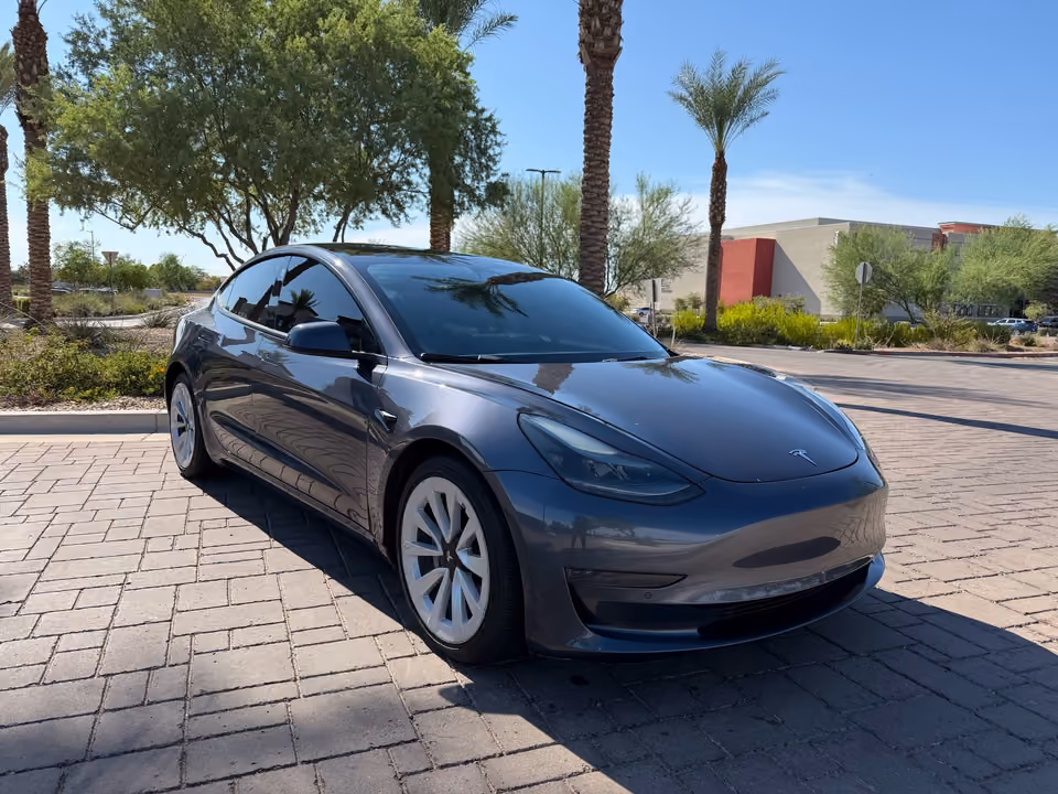 2022 Tesla Model 3 RWD photo