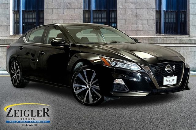 2022 Nissan Altima 2.5 SR FWD photo