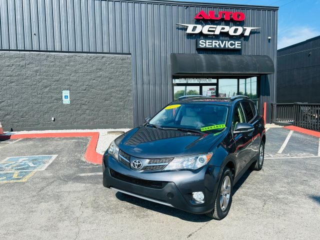 2015 Toyota RAV4 XLE FWD photo