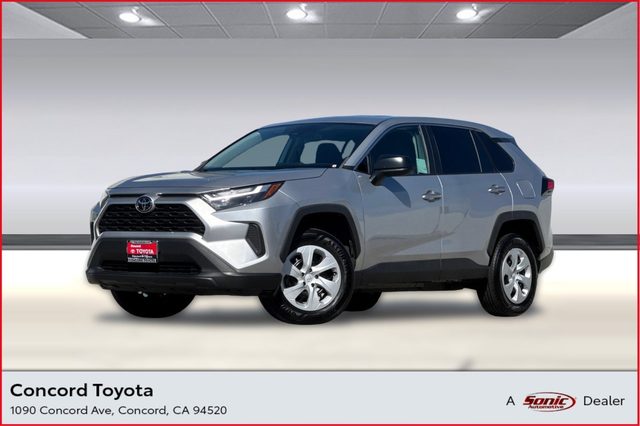 2023 Toyota RAV4 LE FWD photo