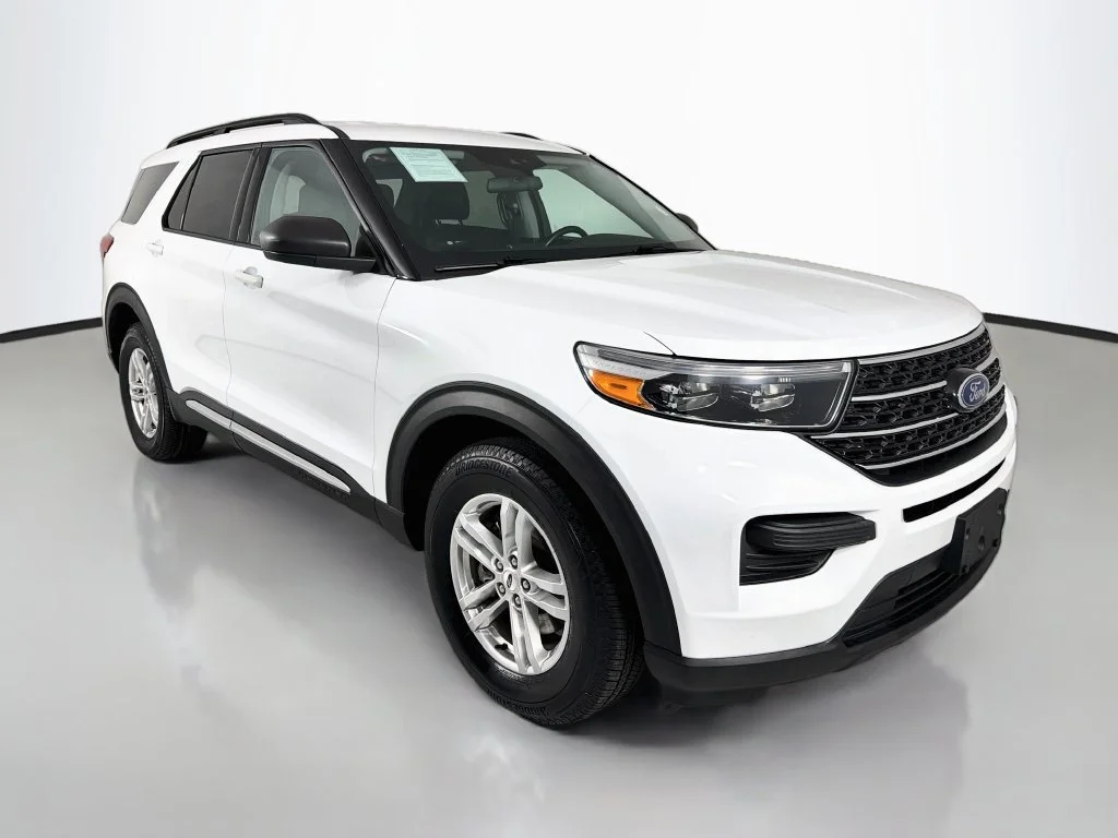 2022 Ford Explorer XLT 4WD photo