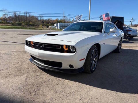 2023 Dodge Challenger R/T RWD photo