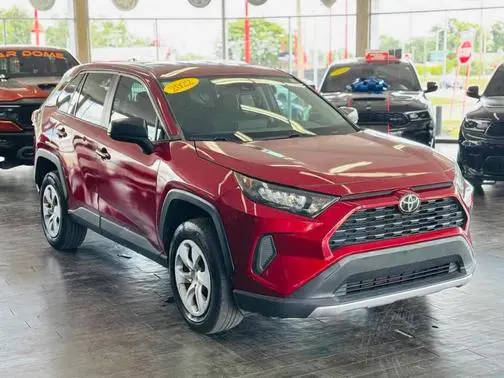 2022 Toyota RAV4 LE AWD photo