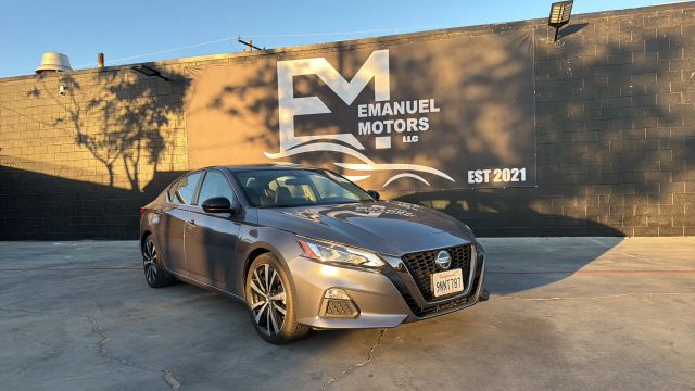 2021 Nissan Altima 2.5 SR FWD photo