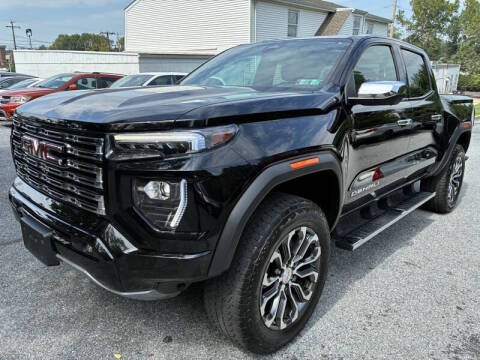 2023 GMC Canyon 4WD Denali 4WD photo