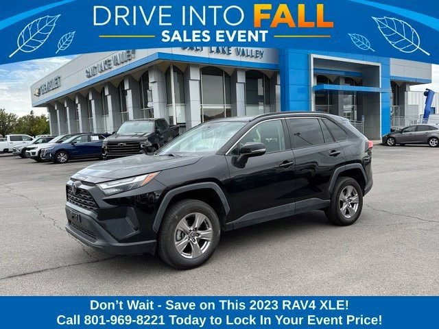 2023 Toyota RAV4 XLE FWD photo