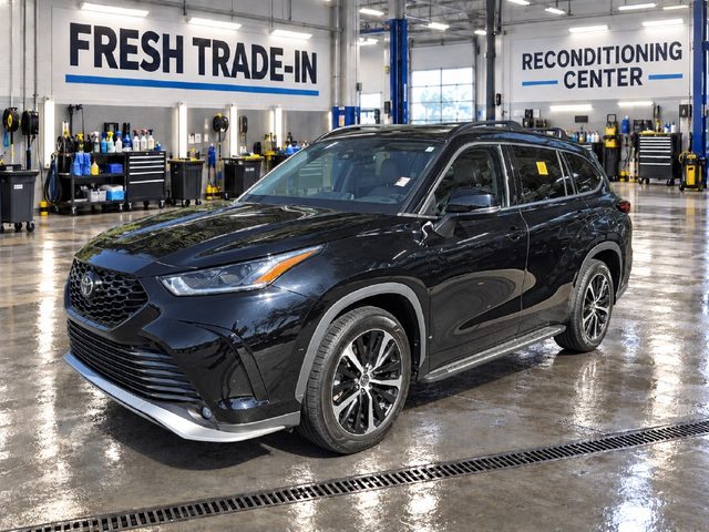 2022 Toyota Highlander XSE FWD photo