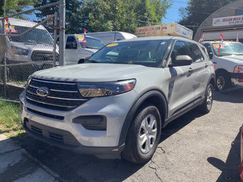 2020 Ford Explorer  AWD photo